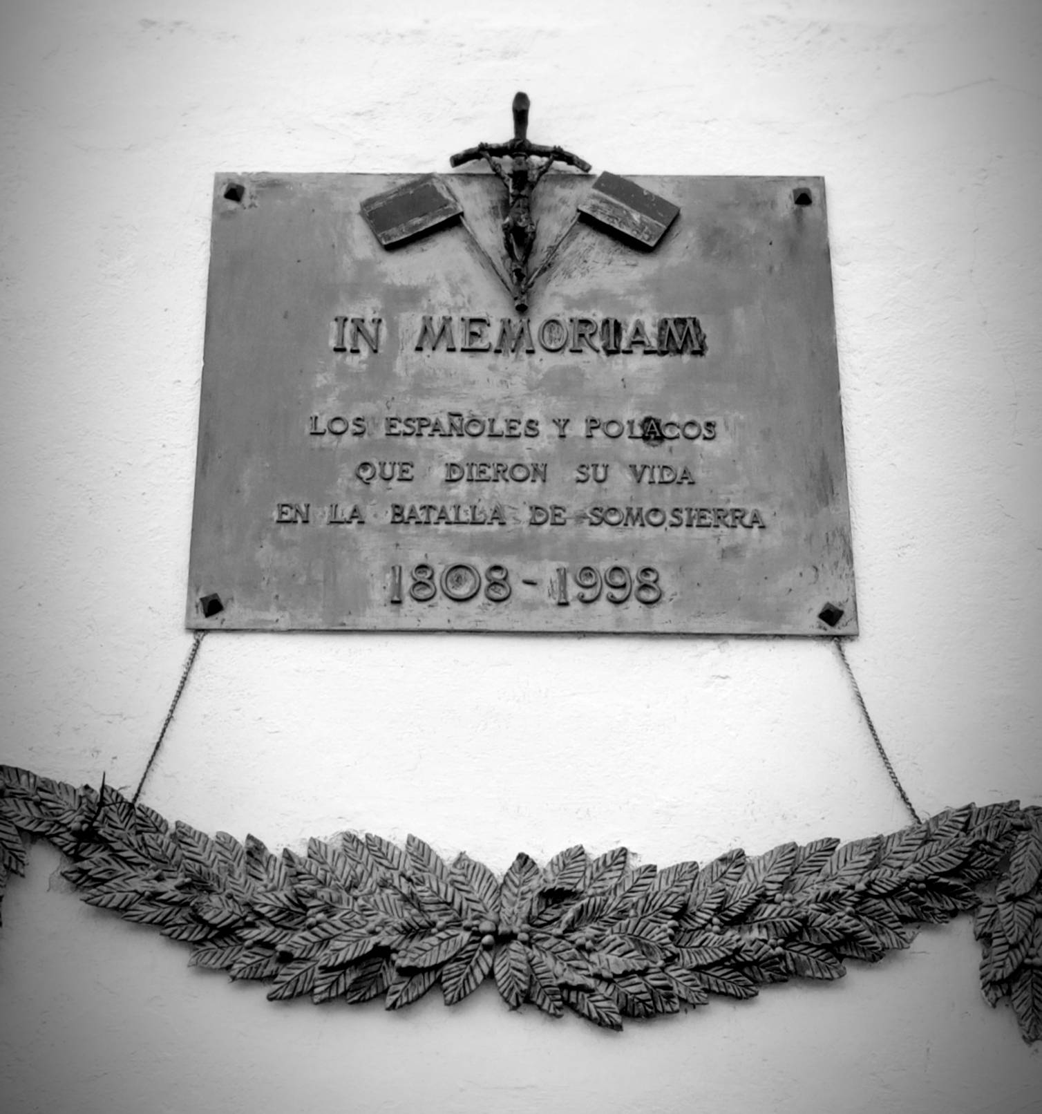 Placa en recuerdo de los que cayeron en la lucha contra Napoleón Bonaparte en España