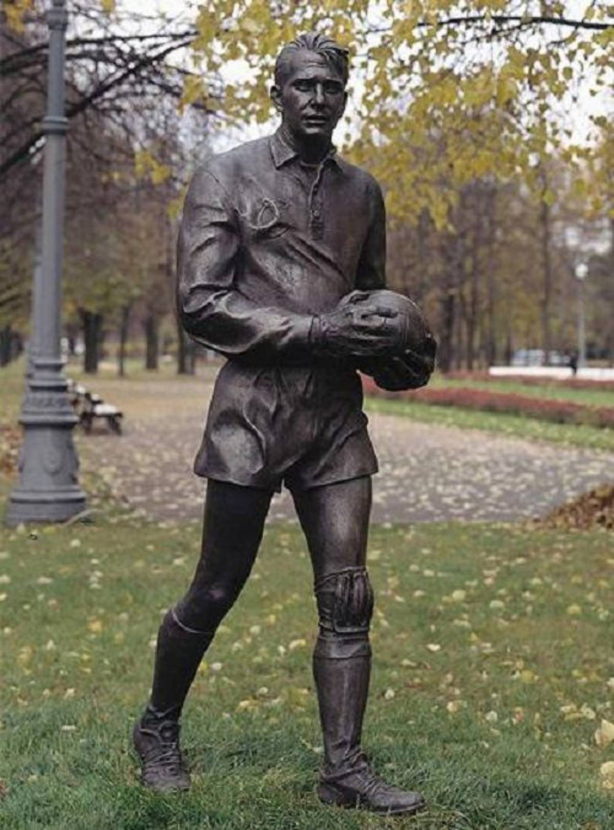 Primer monumento a Lev Yashin en Moscú (Foto: Cordon Press)