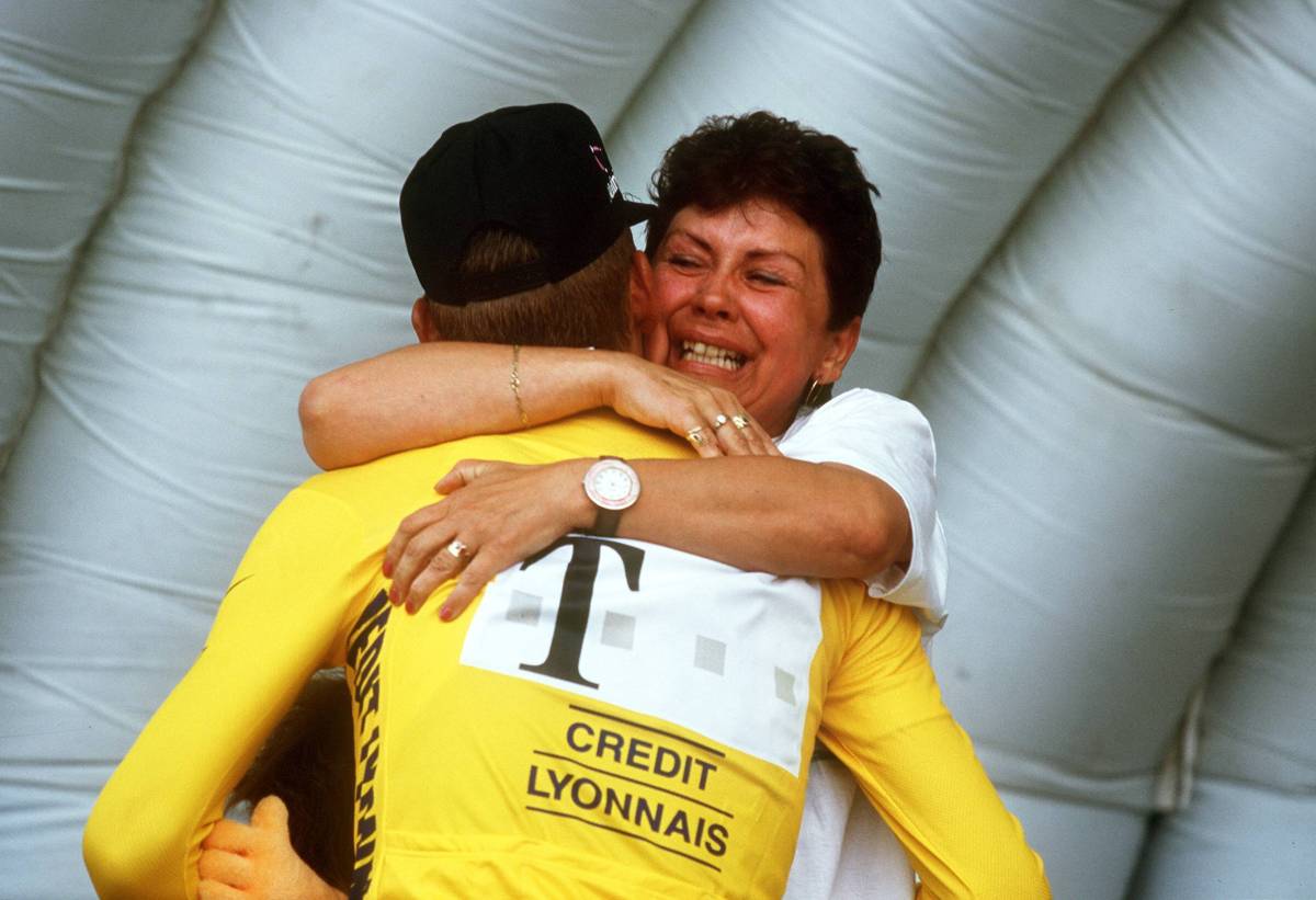 Jan Ullrich junto a su madre (Foto: Cordon Press)