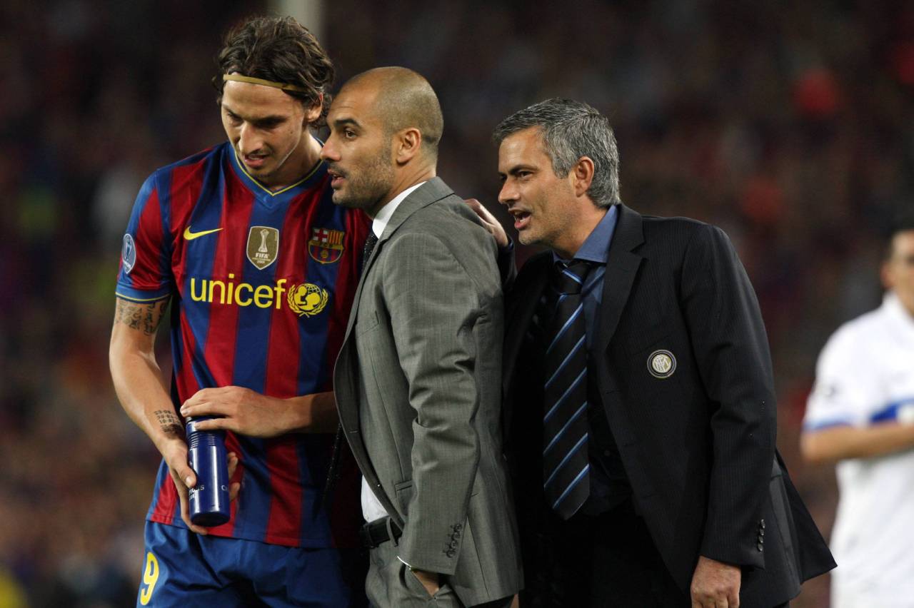 Zlatan Ibrahimovic, Pep Guardiola y José Mourinho en un Barça - Inter (Foto: Cordon Press)