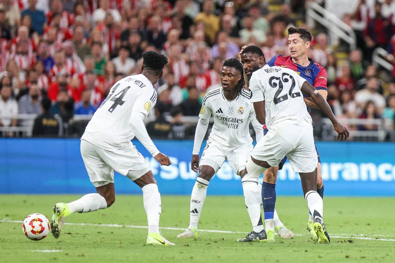 Los cinco pecados de Ancelotti en la final de la Supercopa 1 20250112 zsa n306 100