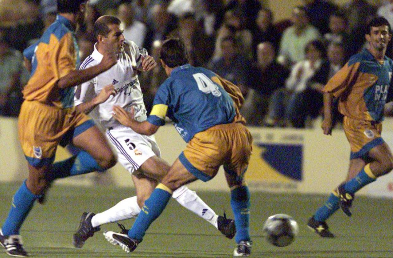 La epopeya del Pájara Playas de Jandía: Fue bonito mientras duró 1 Treintaidosavos de la Copa del Rey de 2001, Pájara Playas de Jandía contra el Madrid de Zidane
