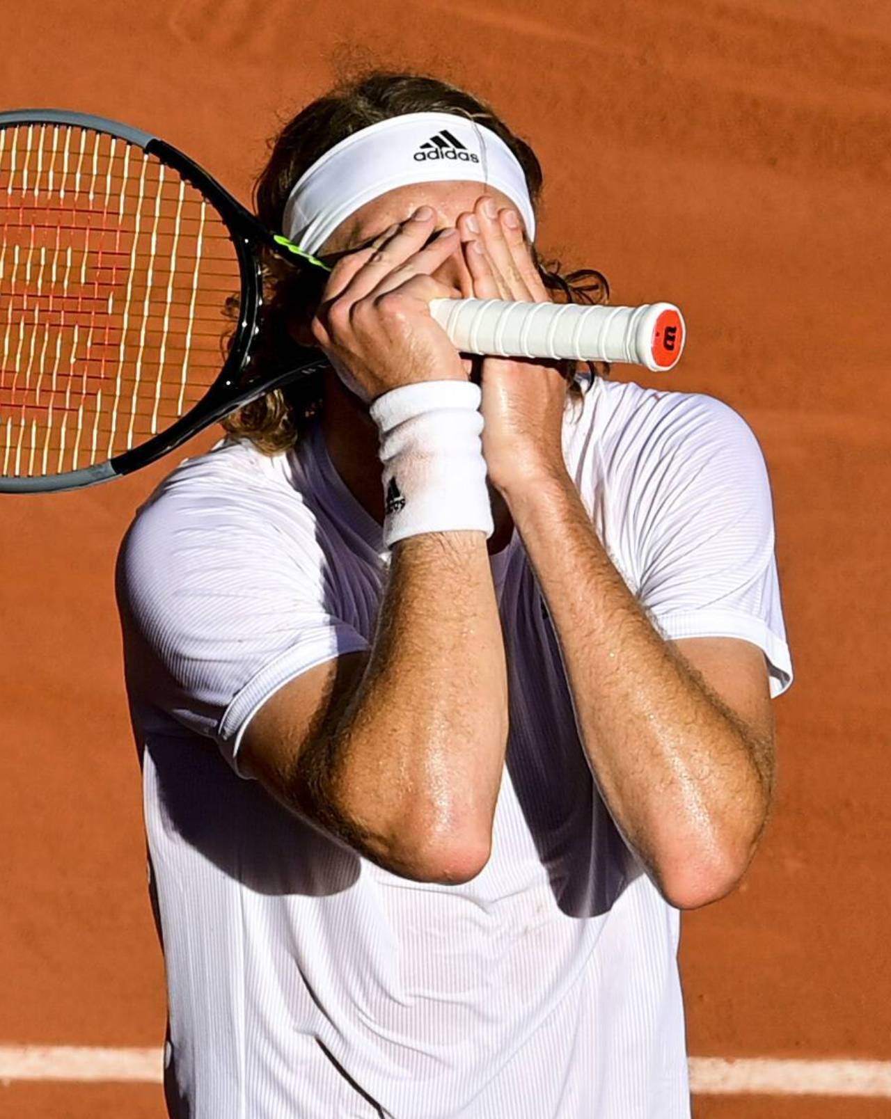 Stefanos Tsitsipas: «La primera vez que jugué contra Rafael Nadal solo verlo imponía, su presencia era inmensa, nunca había sentido tanta de un jugador al otro lado de la red» 4 Stefanos Tsitsipas (Foto: Cordon Press)