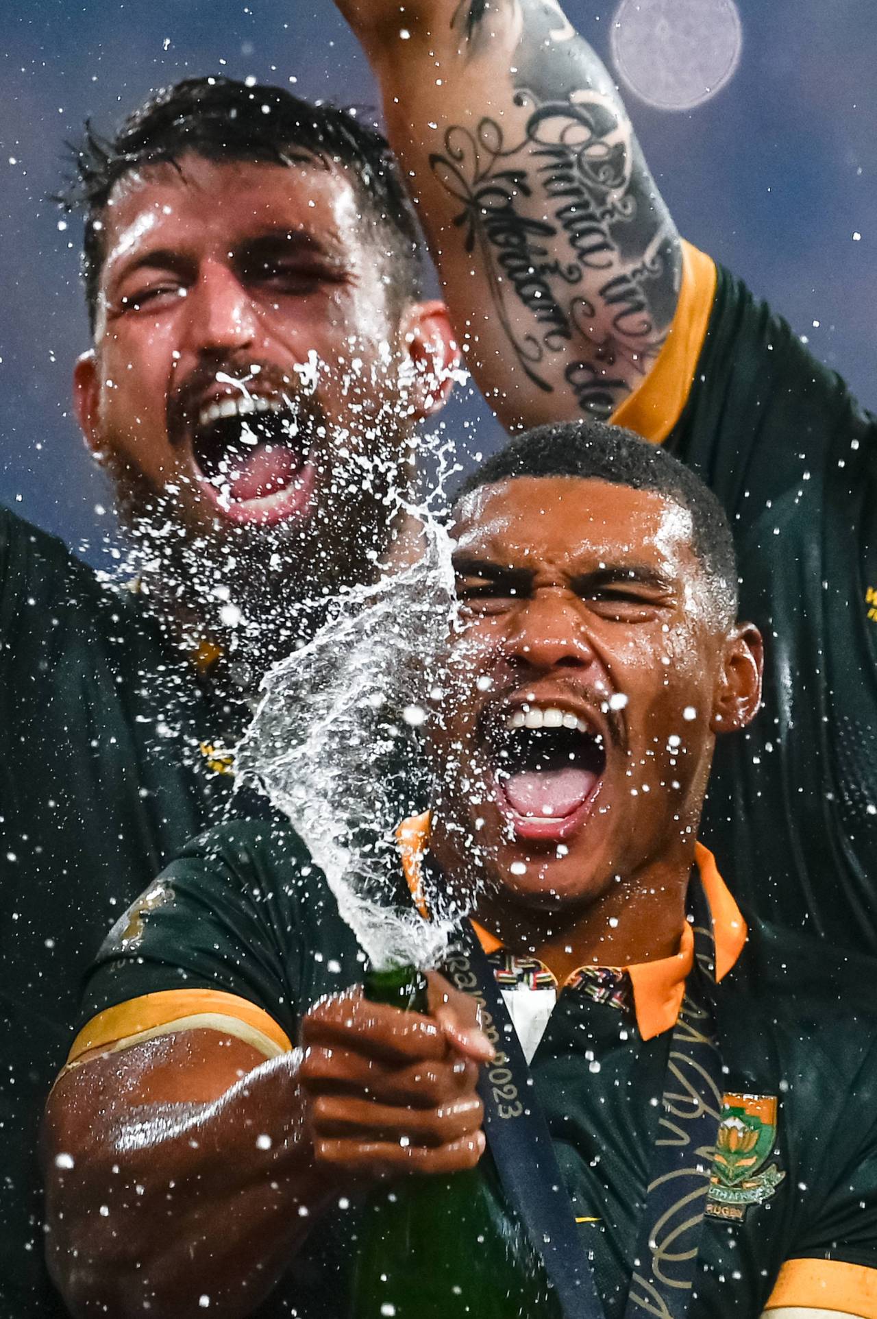 My drinking team has a rugby problem: ¿Por qué beben tanto los jugadores de rugby? 3 Sudáfrica celebra su victoria ante Nueva Zelanda en la Copa del Mundo (Foto: Cordon Press)