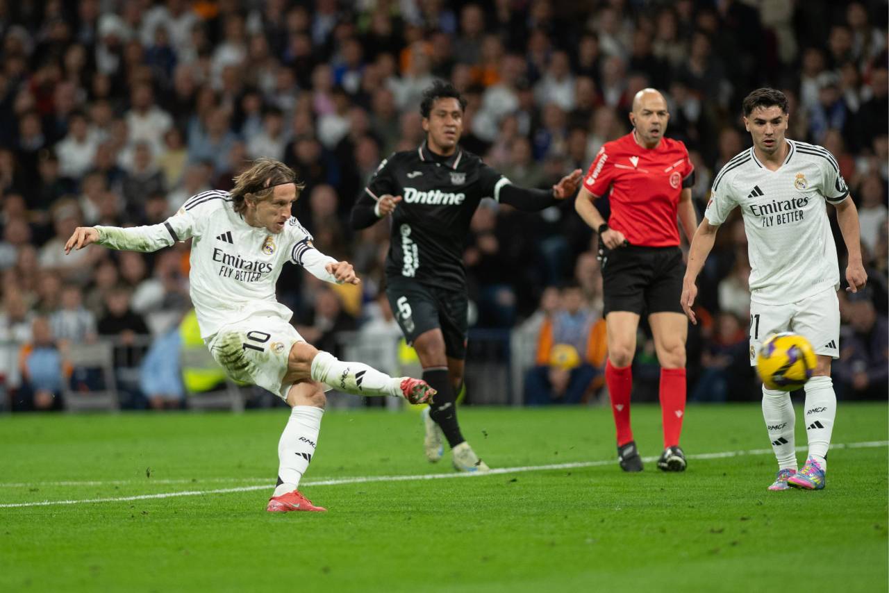 Envejece el cuerpo, pero no el talento de Modric 1 Luca Modric (Foto: Cordon Press)