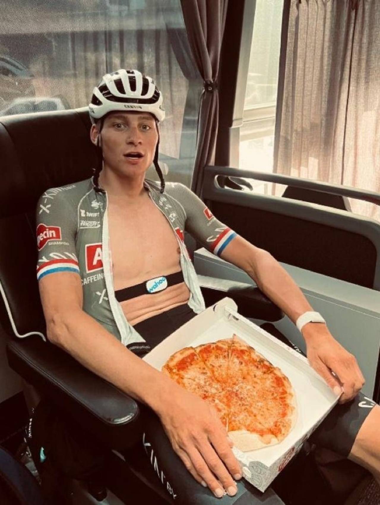 El ciclista profesional del futuro deberá engordar 2 Van der Poel al final de la contrarreloj de Verona en el Giro de 2022, sin miedo a engordar (Foto: Instagram)