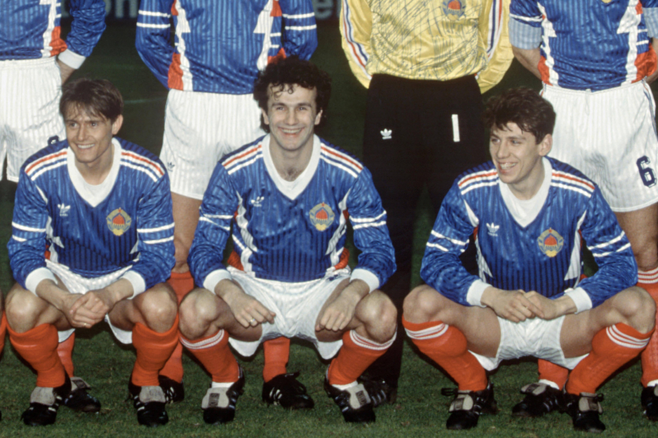 Dejan Savicevic: «Berlusconi me dijo: ‘¿Escuchabas al profesor en clase? Pues tampoco escuches a Capello’» 4 Stojkovic, Dejan Savicevic y Jugovic (Foto: Cordon Press)