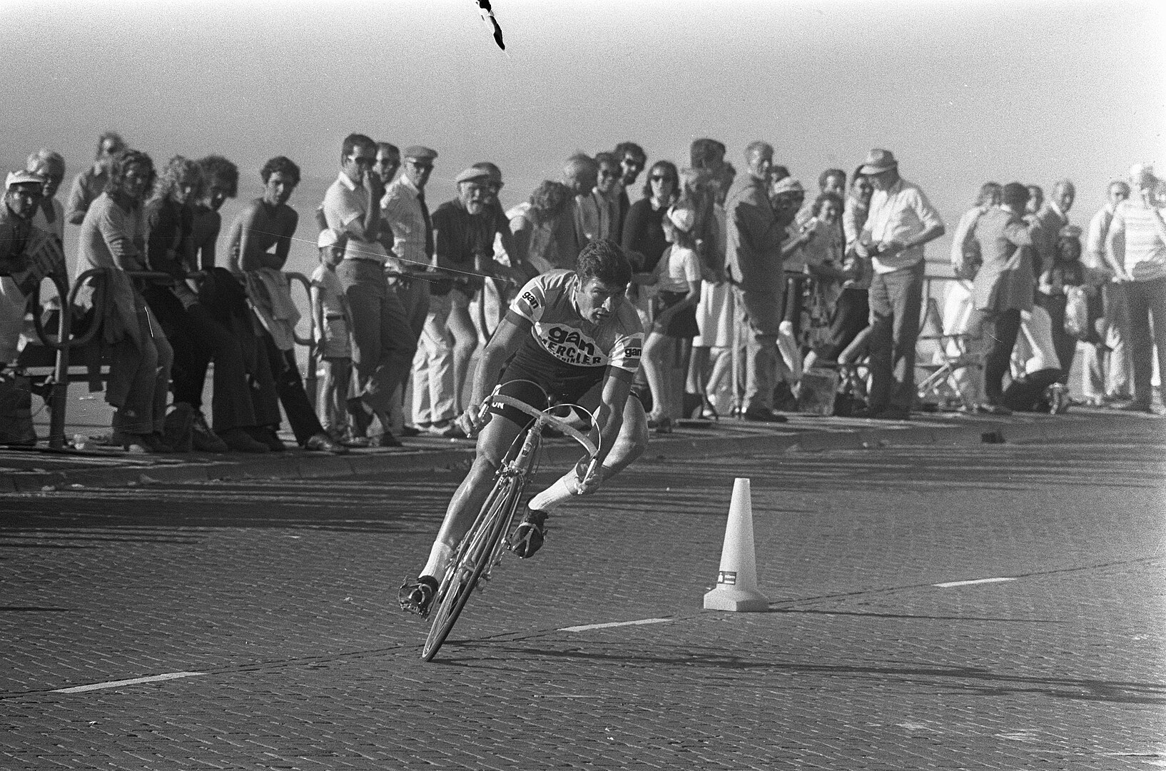 Poupou, el eterno segundo 1 1634px Proloog van Tour de France in Scheveningen tijdrit Raymond Poulidor Bestanddeelnr 926 5189