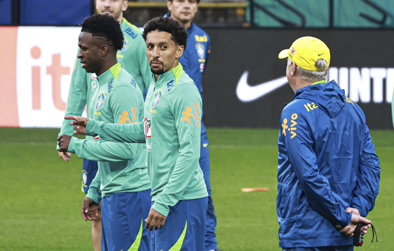 El orden de Ancelotti frente al instinto nacional brasileiro 1 Vinicius, Marquinhos y Ancelotti (Foto: Cordon Press)