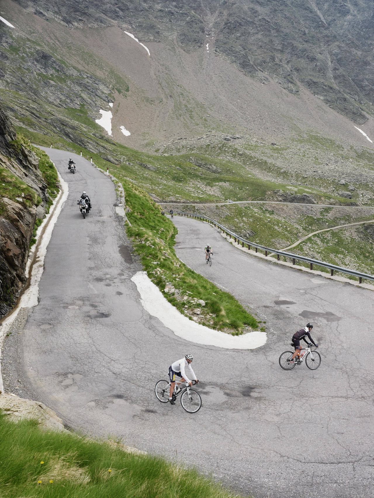 Los descensos más espeluznantes de la historia del ciclismo 2 El Gavia (Foto: Cordon Press)