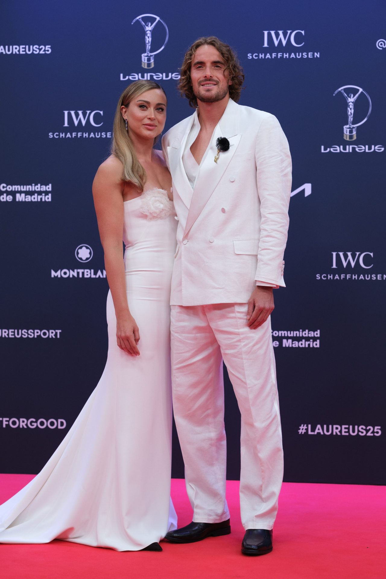 Tsitsipas junto a Paula Badosa: «Antes de mi primera final de Grand Slam ante Djokovic, sentí una energía extraña, luego me dijeron que mi abuela había muerto 15 minutos antes» 4 Paula Badosa y Stefanos Tsitsipas (Foto: Cordon Press)