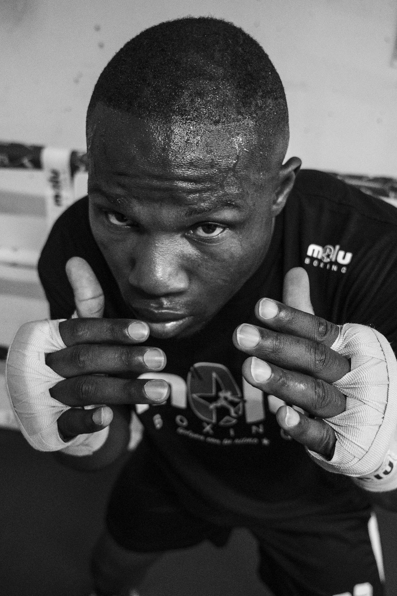 Daniel Moukoko: «Vi como a un paisano mío le habían quemado las piernas en la frontera entre Camerún y Nigeria porque estaba pidiendo dinero» 2 MFG0455