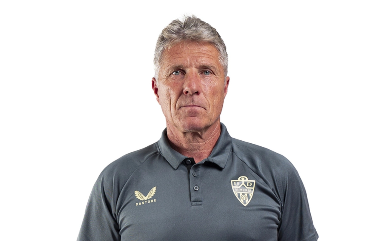 Ángel Férez: «Era de locos cómo Luis Aragonés le daba dinero todos los meses a excompañeros suyos que estaban en la ruina» 10 Ángel Férez (Foto: UD Almería)