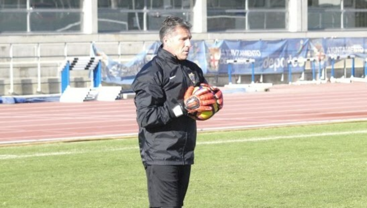 Ángel Férez: «Era de locos cómo Luis Aragonés le daba dinero todos los meses a excompañeros suyos que estaban en la ruina» 12 Ángel Férez (Foto: udalmeriasad.com)