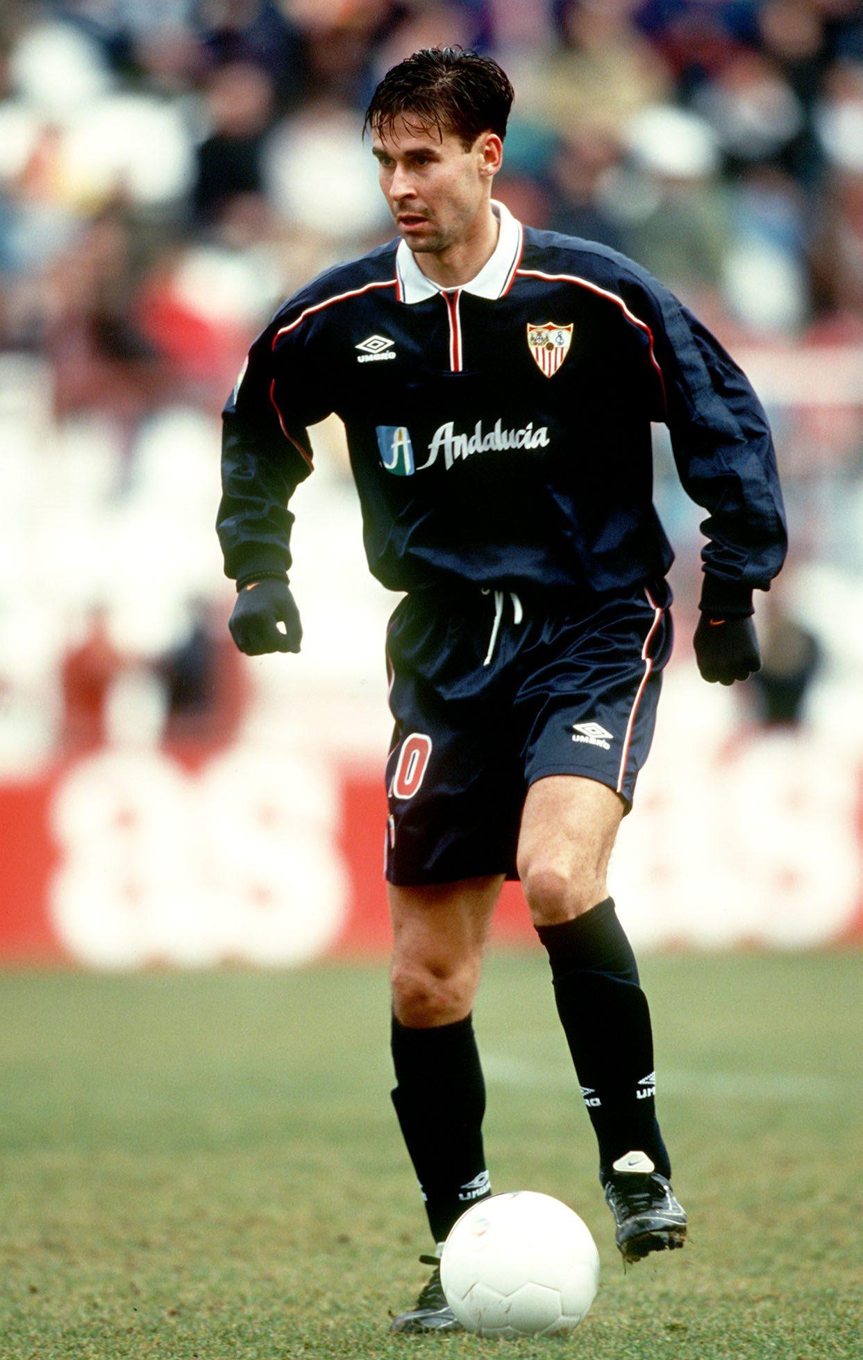 Vassilis Tsartas: «Cuando en Sevilla me criticaron por no defender, Marcos preguntó ¿y alguien puede atacar como Vassilis? Nadie levantó la mano» 4 Vassilis Tsartas (Foto: Cordon Press)