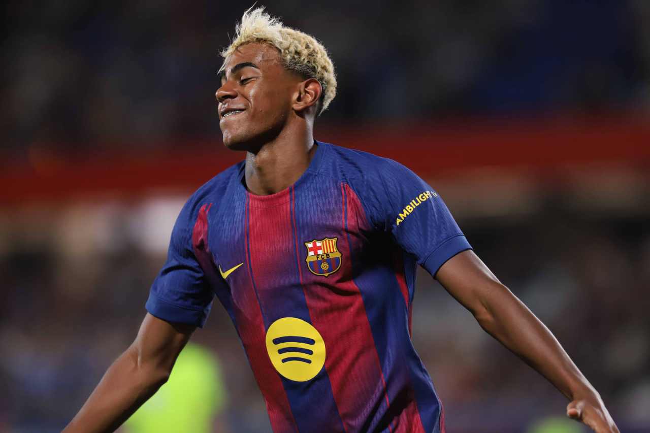 Gamper de trámite frente a un Como de Cesc muy limitado 1 Lamine Yamal (Foto: Cordon Press)