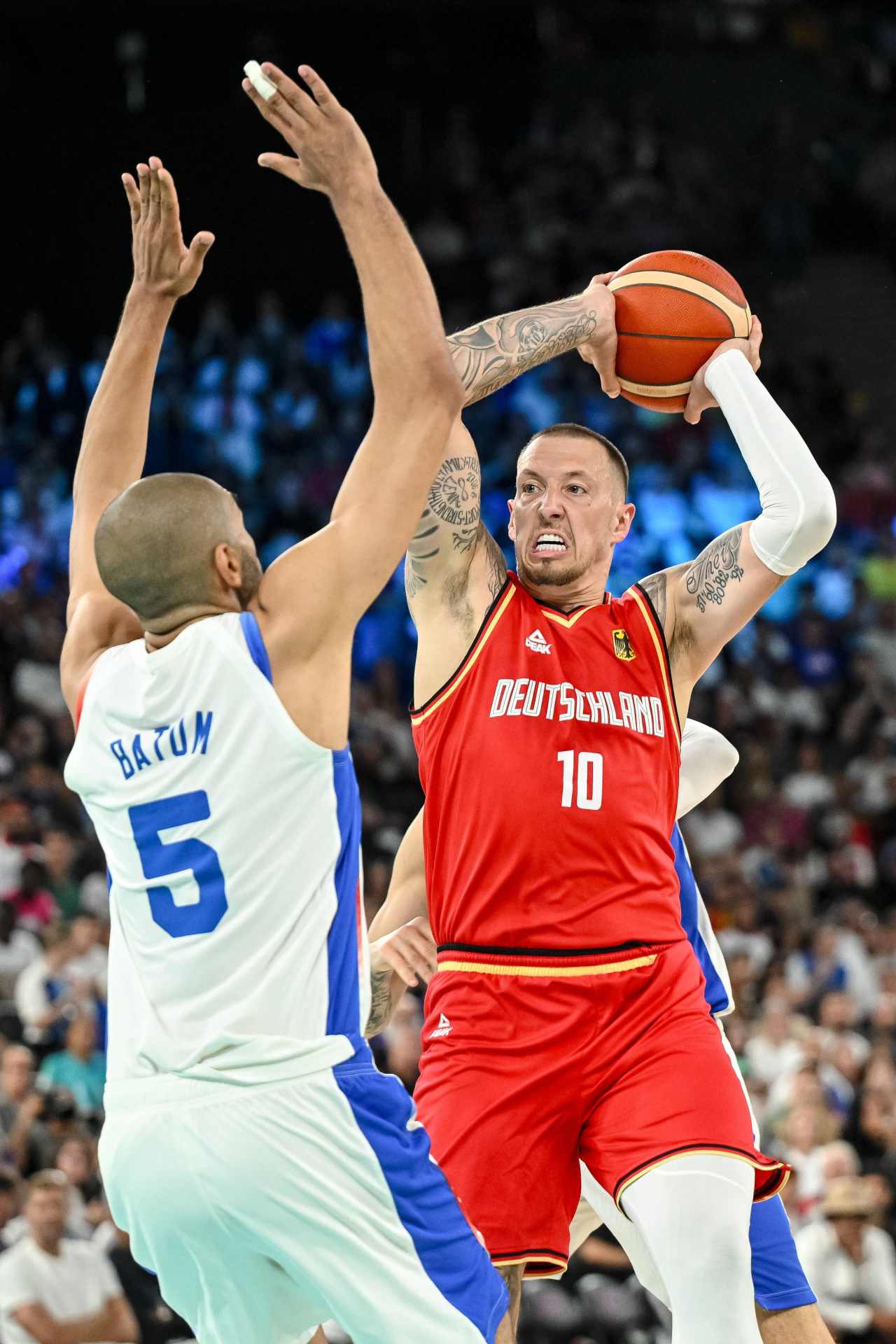 Daniel Theis: «Muchos europeos llegan a la NBA esperando tener el mismo rol que en la Euroliga y allí son el décimo o undécimo en las rotaciones» 6 Daniel Theis (Foto: Cordon Press)