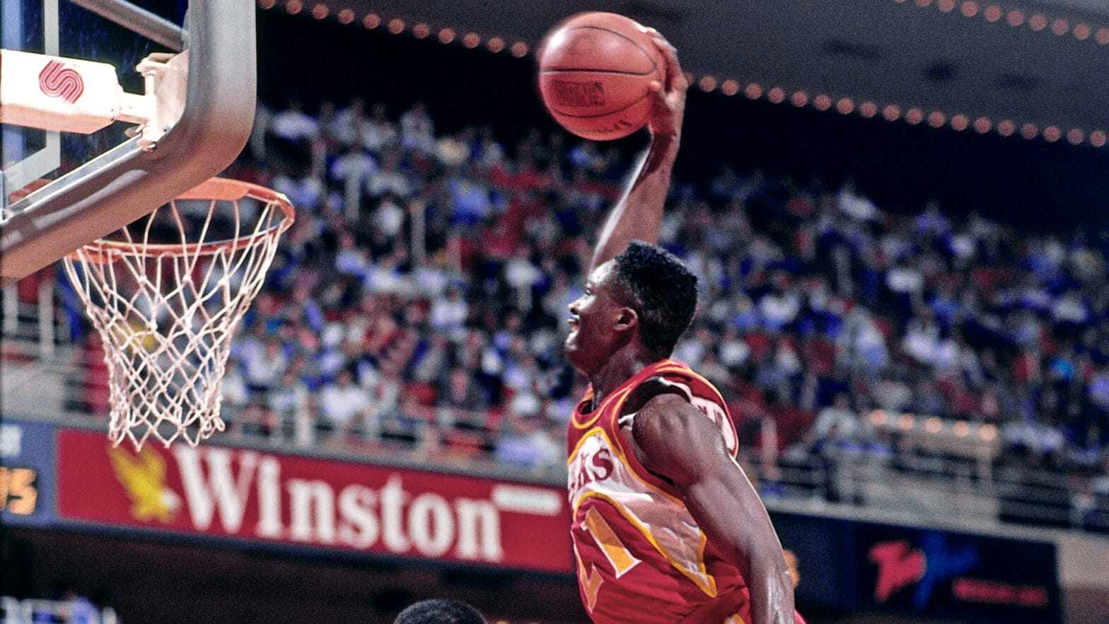 Dominique Wilkins: «Larry Bird me dijo al debutar: 'me gustas, te voy a meter 30 puntos por el cu…' Y fueron 38» 3 Dominique Wilkins (nba.com)