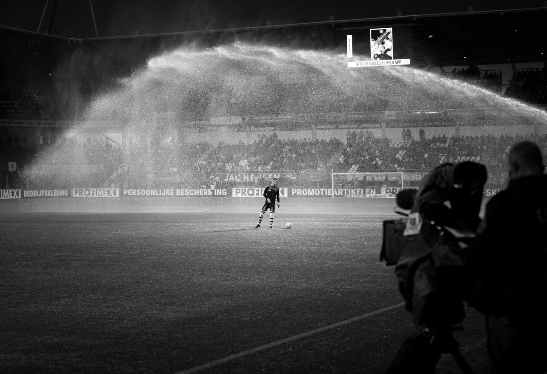 Magia y riesgos de los deportes de fantasía en LaLiga: pasión y precaución 1 maxim hopman xydkhkvdyp4 unsplash1