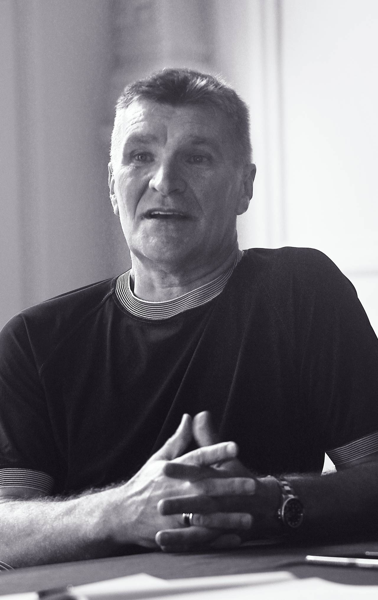 Vlado Gudelj: «El fútbol se va a convertir en fútbol americano, meterán pinganillo a los jugadores» 6 Vlado Gudelj