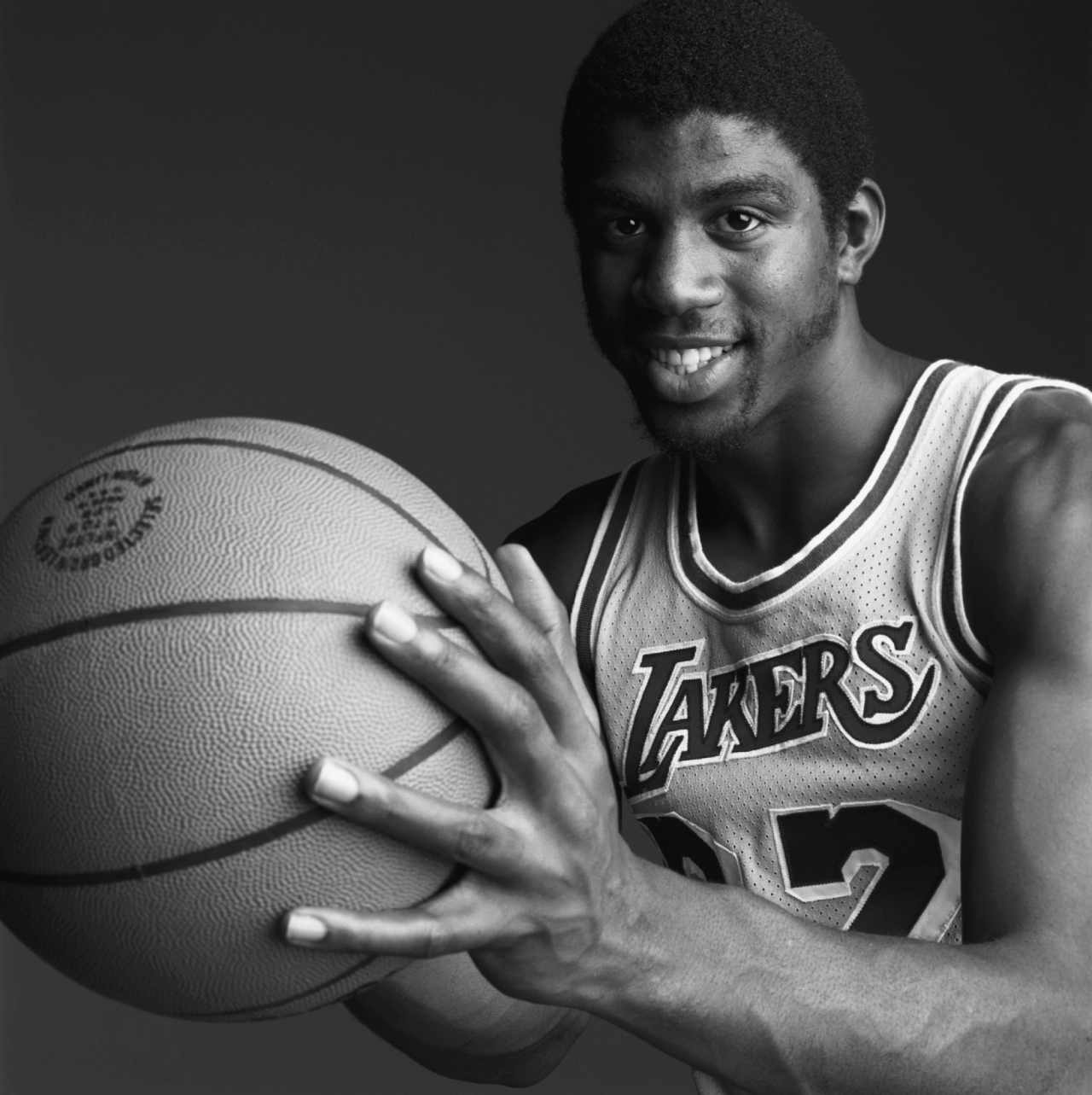 Magic Johnson: «Cuando Michael Jordan salió con las Nike Air Jordan vi que la había cagado yéndome con Converse» 5 Magic Johnson (Foto: Cordon Press)