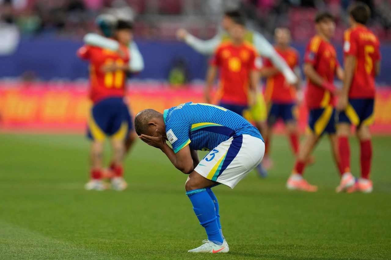 Brasil pierde su identidad y España sub-20 tira de oficio para clasificarse 2 Gilberto (Foto: Cordon Press)