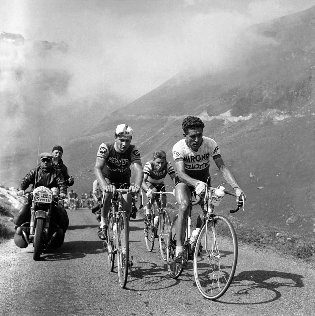 Los escaladores más animales de toda la historia del ciclismo 3 Federico Martín Bahamontes y Raymond Poulidor (Foto: Cordon Press) Los escaladores más animales de toda la historia del ciclismo