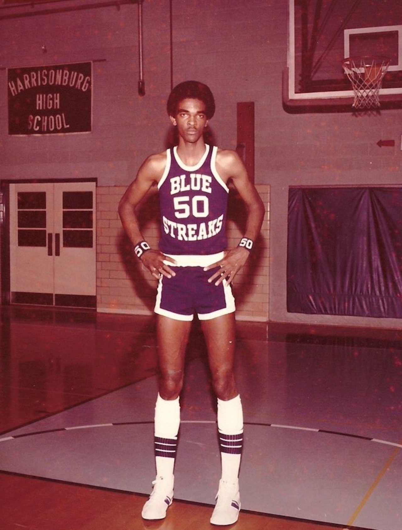 Ralph Sampson: «El único que pudo parar a Michael Jordan fue Dean Smith… su entrenador, que le prohibía anotar más de 20 puntos por partido» 4 Ralph Sampson