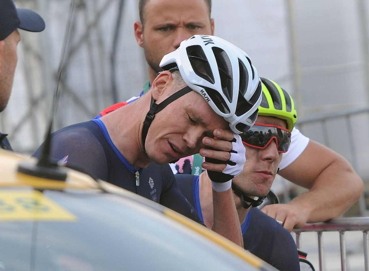 Las espantadas más ridículas de toda la historia del ciclismo 1 Las espantadas de Chris Froome (Foto: Cordon Press)