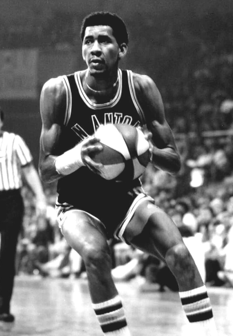 George Gervin: «Larry Bird me decía qué jugadores de su equipo me tenían miedo para que me los cargase, decía ‘da igual, machácalo’» 2 George Gervin (Foto: Cordon Press)