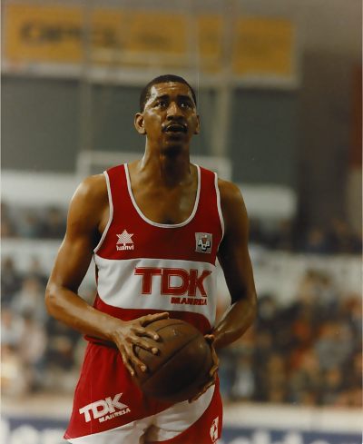 George Gervin: «Larry Bird me decía qué jugadores de su equipo me tenían miedo para que me los cargase, decía ‘da igual, machácalo’» 4 George Gervis (Foto: Jordi Bonvehí Castanyer)