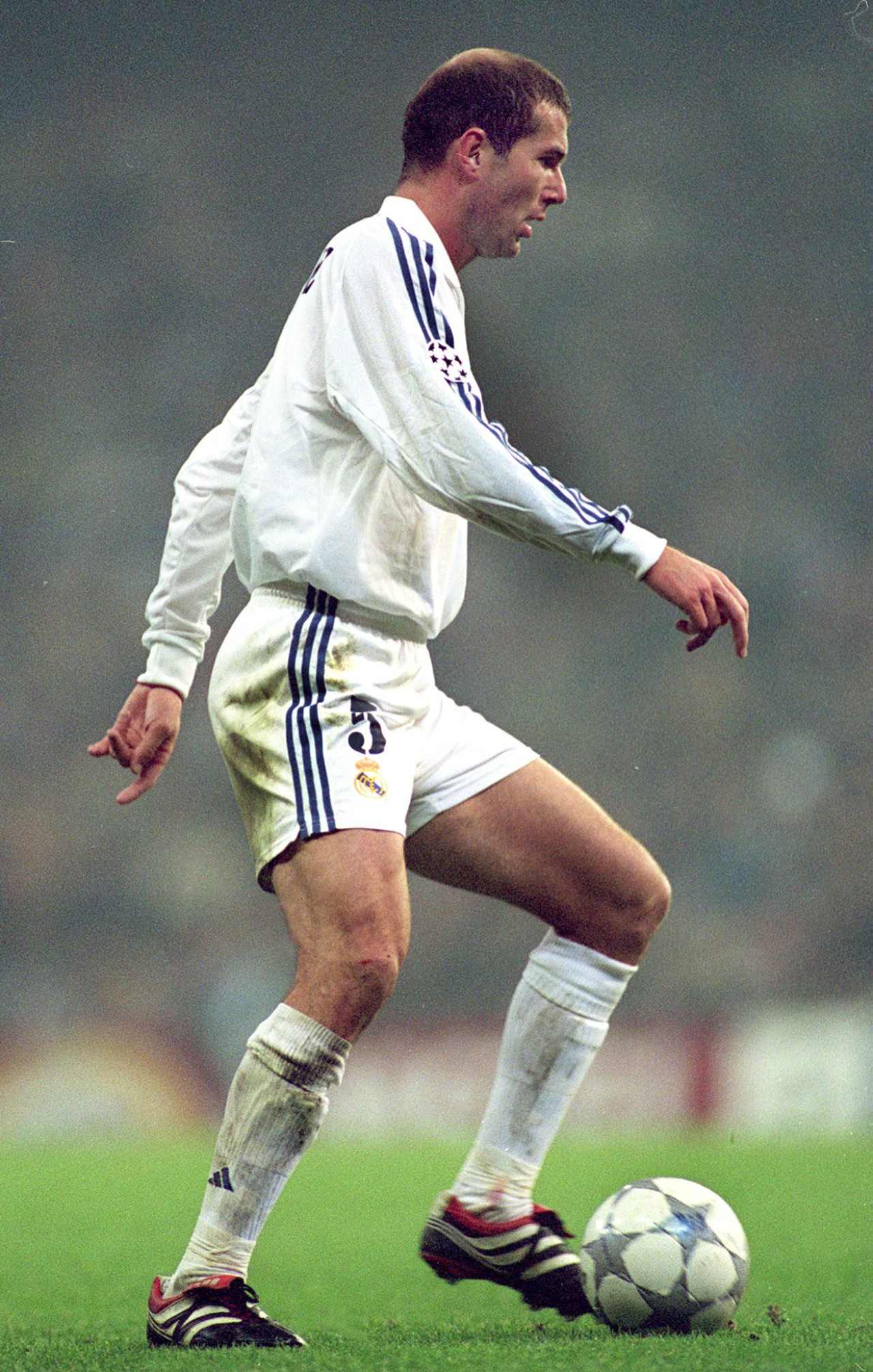 Zidane: «Modric, Kroos o Benzema en una hora y media de entrenamiento no perdían la pelota ni una sola vez; Cristiano la perdía algo más…» 4 Zinedine Zidane (Foto: Cordon Press)