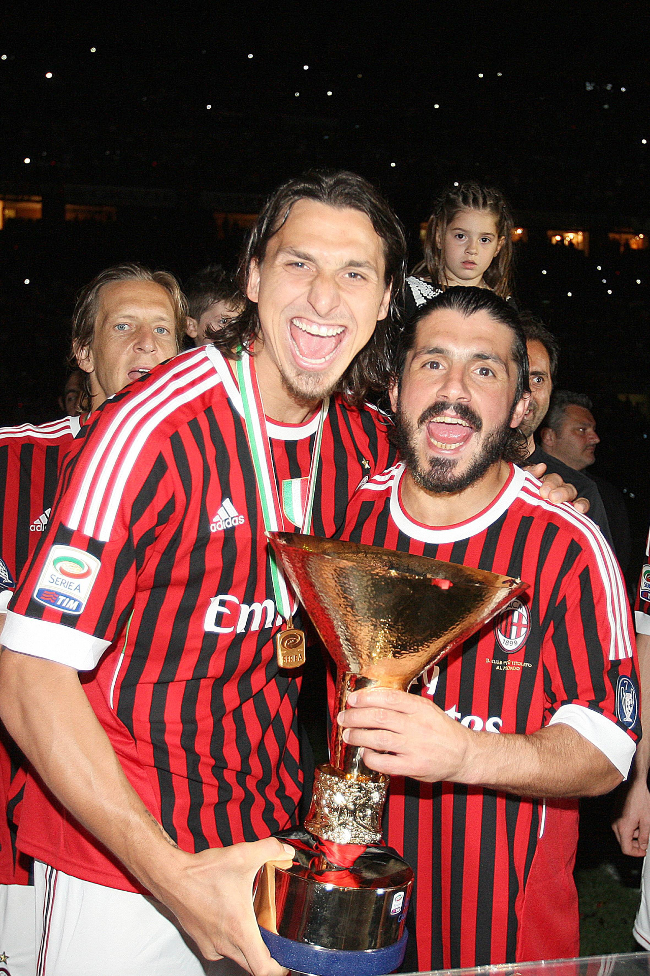 Ibrahimovic: «Modrić es un maestro, cuando entra en el campo, él es el fútbol; él no juega al fútbol: él es el fútbol» 5 Ibrahimovic y Gattuso (Foto: Cordon Press)