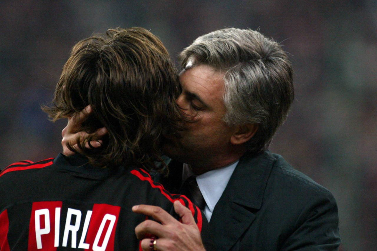 Ancelotti: «En el Madrid, tuve suerte de tener un equipo sin ego: Modric, Casemiro, Kroos, Carvajal, Benzema… eran fantásticos y sin ego» 5 Ancelotti y Pirlo (Foto: Cordon Press)