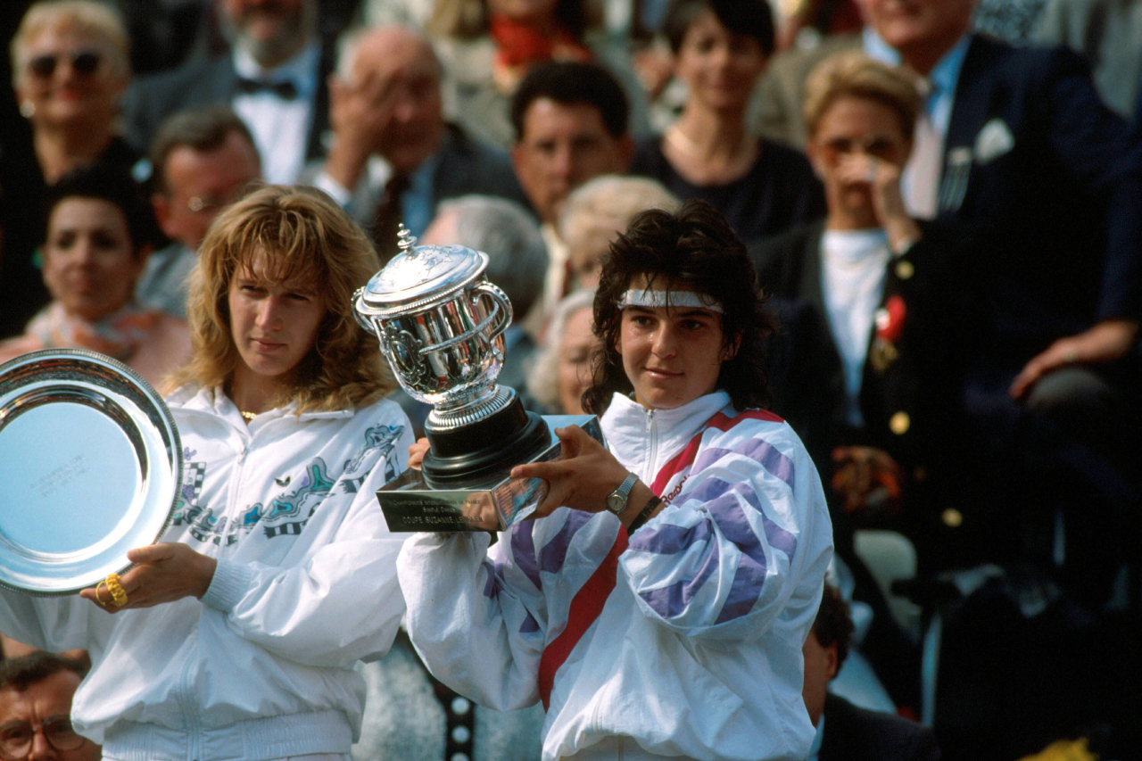 Arantxa Sánchez Vicario: «Antes de mi primera final contra Steffi Graf, la prensa me preguntaba si creía que ganaría algún juego» 5 Steffi Graf y Arantxa Sánchez Vicario (Foto: Cordon Press)