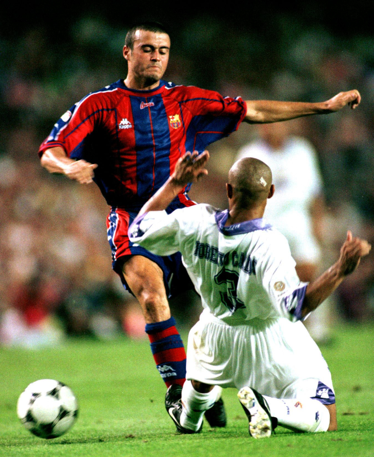 Roberto Carlos: «Beckham fue el mejor galáctico; Zidane era top, pero Beckham anteponía al equipo» 3 Luis Enrique y Roberto Carlos (Foto: Cordon Press)
