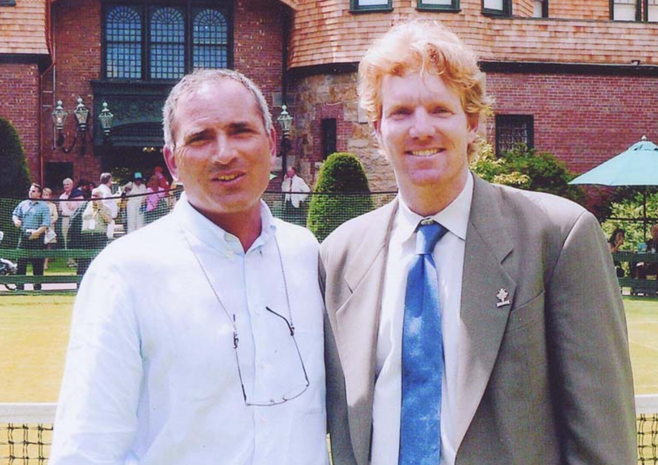 Nick Saviano: «Hasta Rafa Nadal ha dicho que nadie ha tenido nunca el control de la bola de Djokovic» 5 Nick Sabiano y Jim Courier (savianotennis.com)