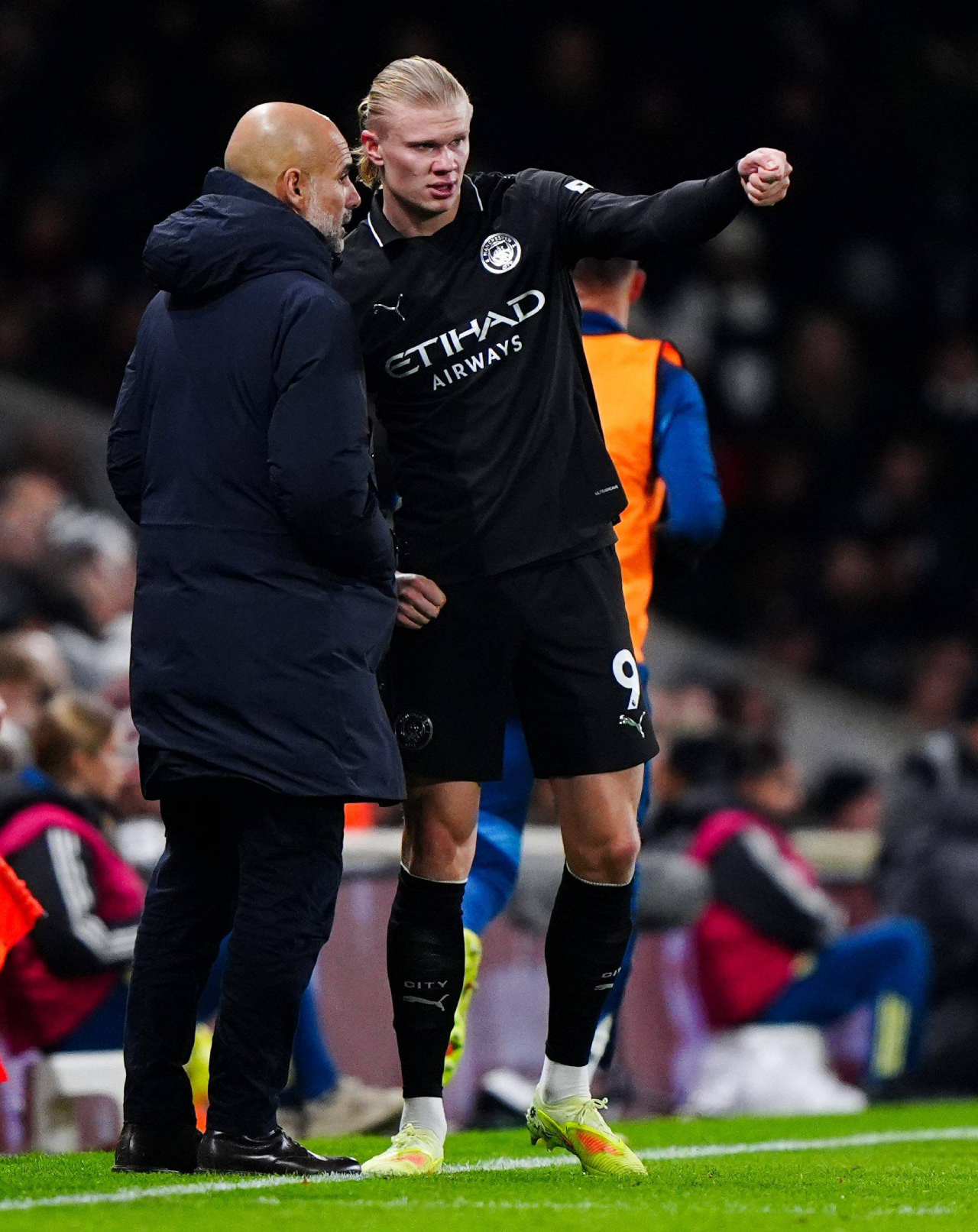 Erling Haaland: «Salir enfadado cuando te cambian es una falta de respeto para el compañero que entra y para el equipo» 4 Pep Guardiola y Erling Haaland (Foto: Cordon Press)