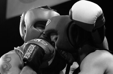 Boxing2 clinch