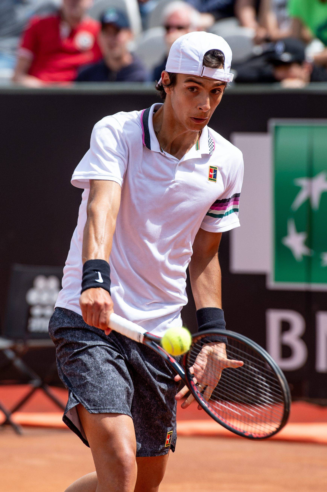 Lorenzo Musetti: «Se decía que Sinner, Alcaraz y yo seríamos los nuevos Nadal, Federer y Djokovic, pero ellos han llevado mejor que yo la presión» 6 Lorenzo Musetti en 2019 (Foto: Cordon Press)