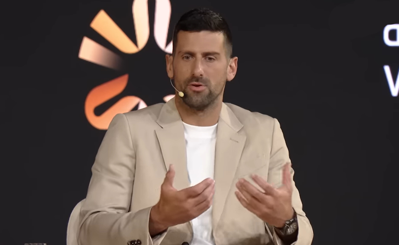 Djokovic: «La rivalidad entre Rafa Nadal y Federer era tan fuerte que tuve que hacer imitaciones y bromas para que me aceptaran como tercer hombre» 1 Novak Djokovic (Foto: World Sports Summit)