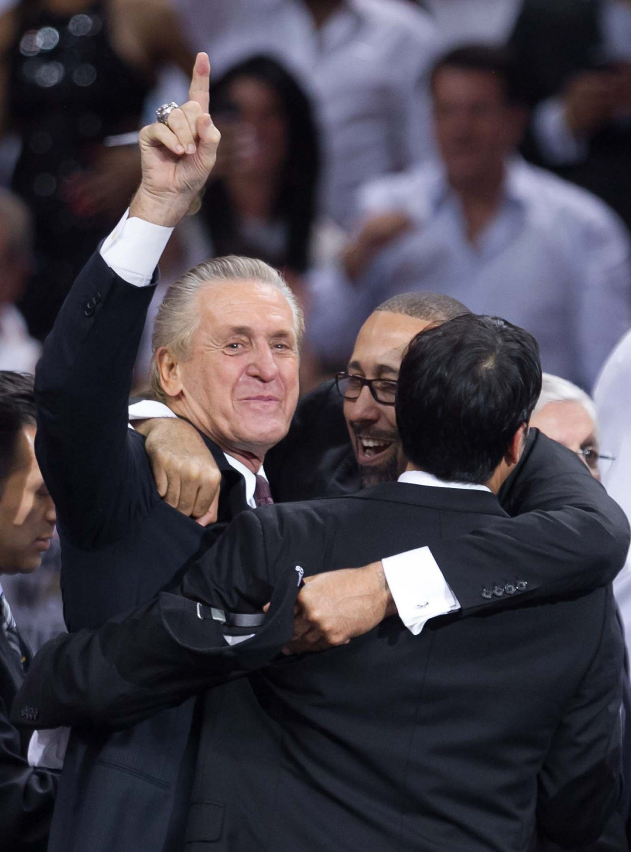 Pat Riley: «Yo no era despiadado, pero sí muy duro; y no voy a pedir perdón; aunque hoy la nueva generación no lo toleraría» 4 Pat Riley y Erik Spoelstra (Foto: Cordon Press)