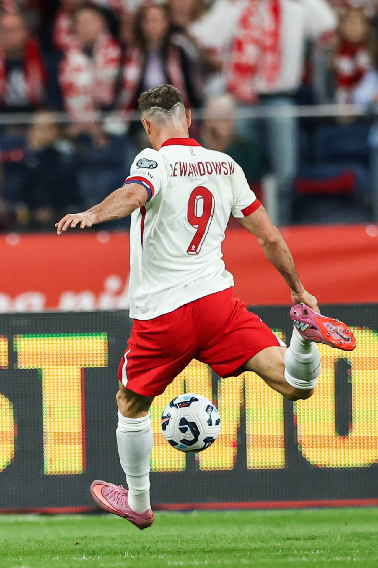 Robert Lewandowski: «Novak Djokovic tuvo con Rafa Nadal y Federer lo mismo que yo con Messi y Cristiano Ronaldo» 6 Robert Lewandowski (Foto: Cordon Press)