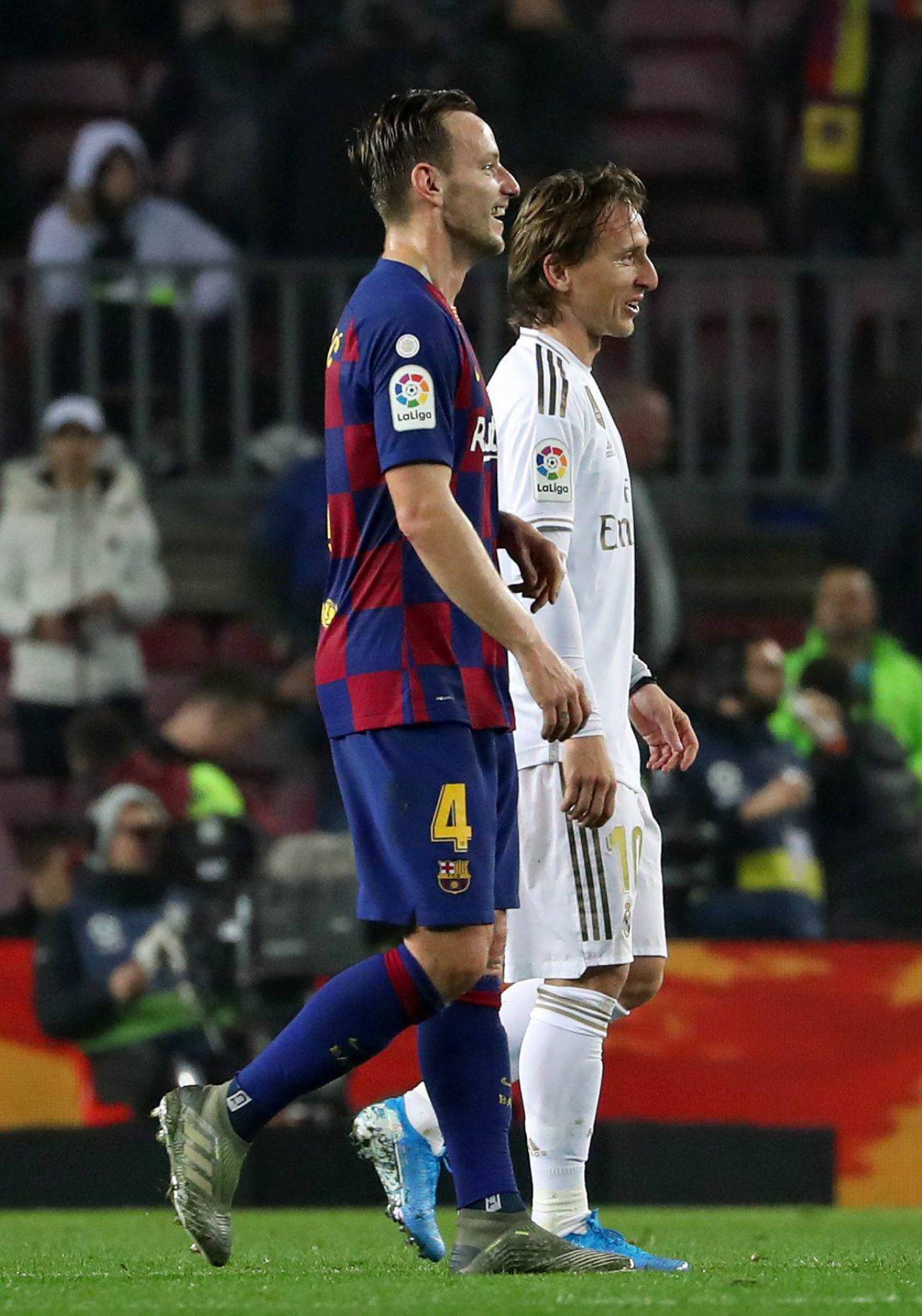 Ivan Rakitic: «En el Barça, se nota que quizá algunos pequeños detalles no se han hecho del todo bien, luego llegan lesiones y empiezan esos pequeños problemas…» 3 Ivan Rakitic y Luka Modric (Foto: Cordon Press)