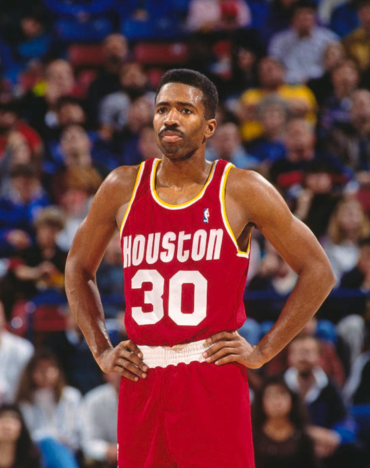 Kenny Smith: «Llevé por primera vez a un cajero a Shaquille O’Neal. ¿Hay alguien detrás?, preguntó, no podía creer que simplemente metieras la tarjeta y saliera el dinero» 2 Kenny Smith (Foto: NBA.com)