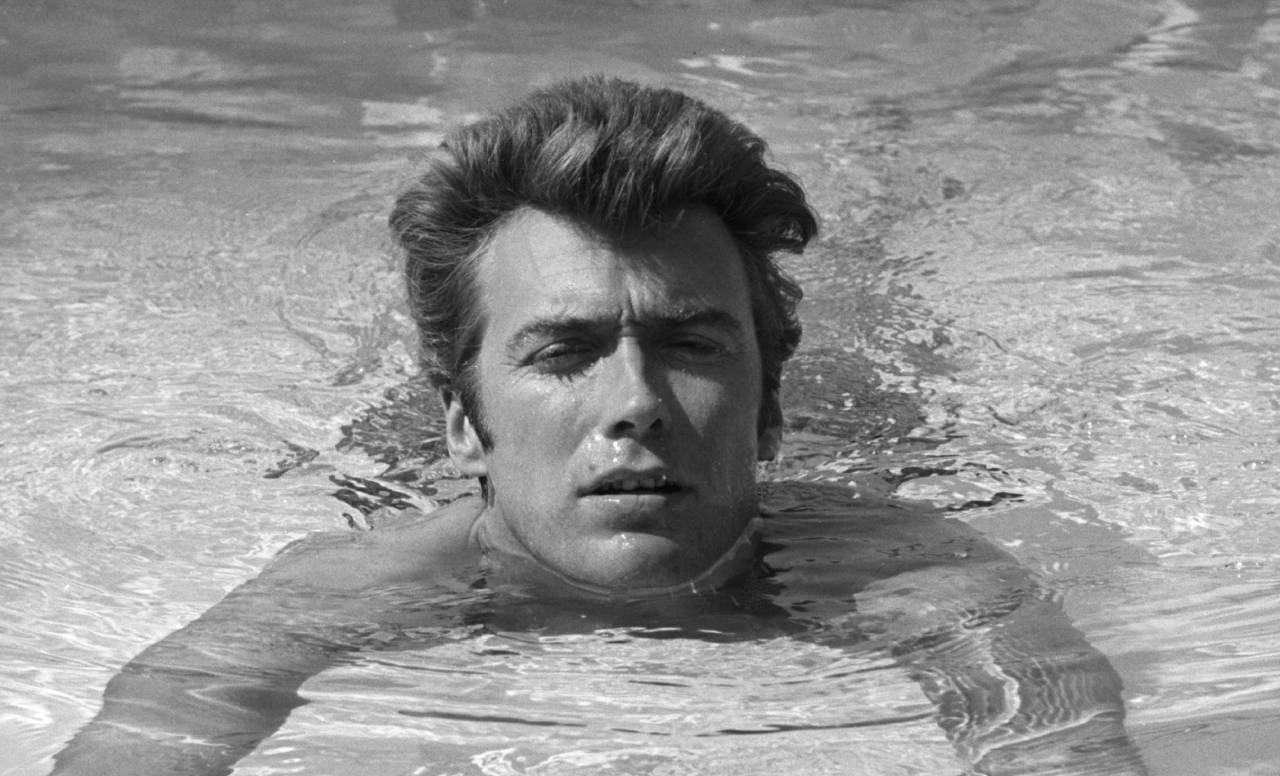 Lo que le pasa a tu cuerpo y a tu mente cuando nadas 1 Clint Eastwood en la pisci; hay que nadar (Foto: Cordon Press)