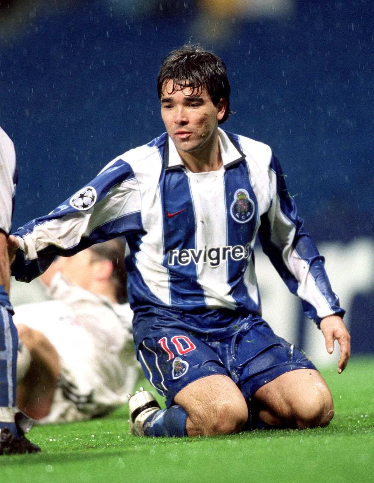 El mito de la épica: lo que nadie cuenta del Oporto de Mourinho en 2004 2 Deco en el Oporto campeón de Europa (Foto: Cordon Press)