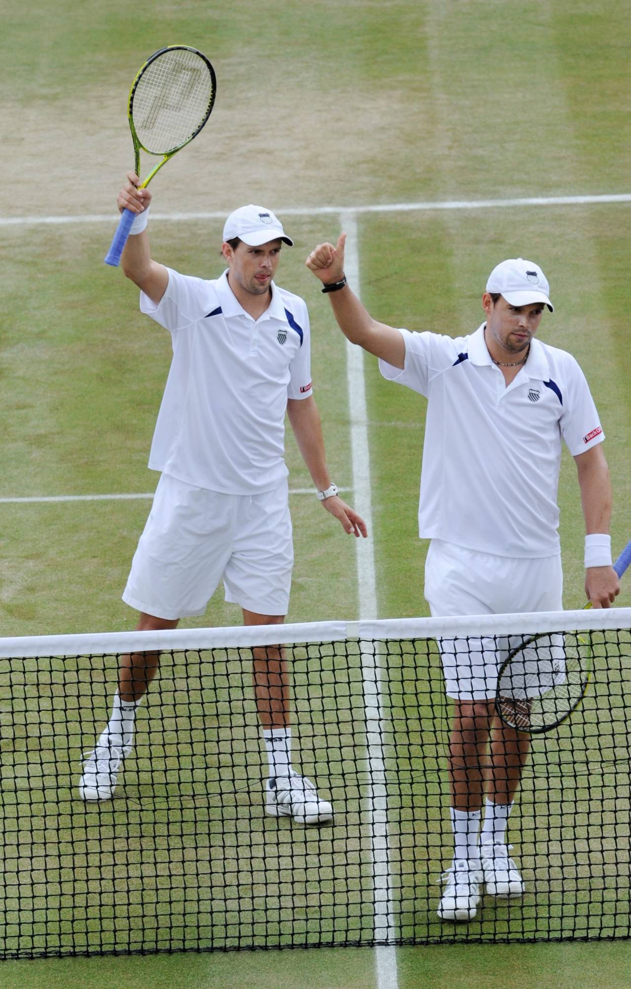 Mike Bryan: «Mi hermano se estaba duchando, vio una sombra y era Rafa Nadal, estaba esperando porque siempre se duchaba en la misma ducha por superstición» 4 Bob y Mike Bryan (Foto: Cordon Press)