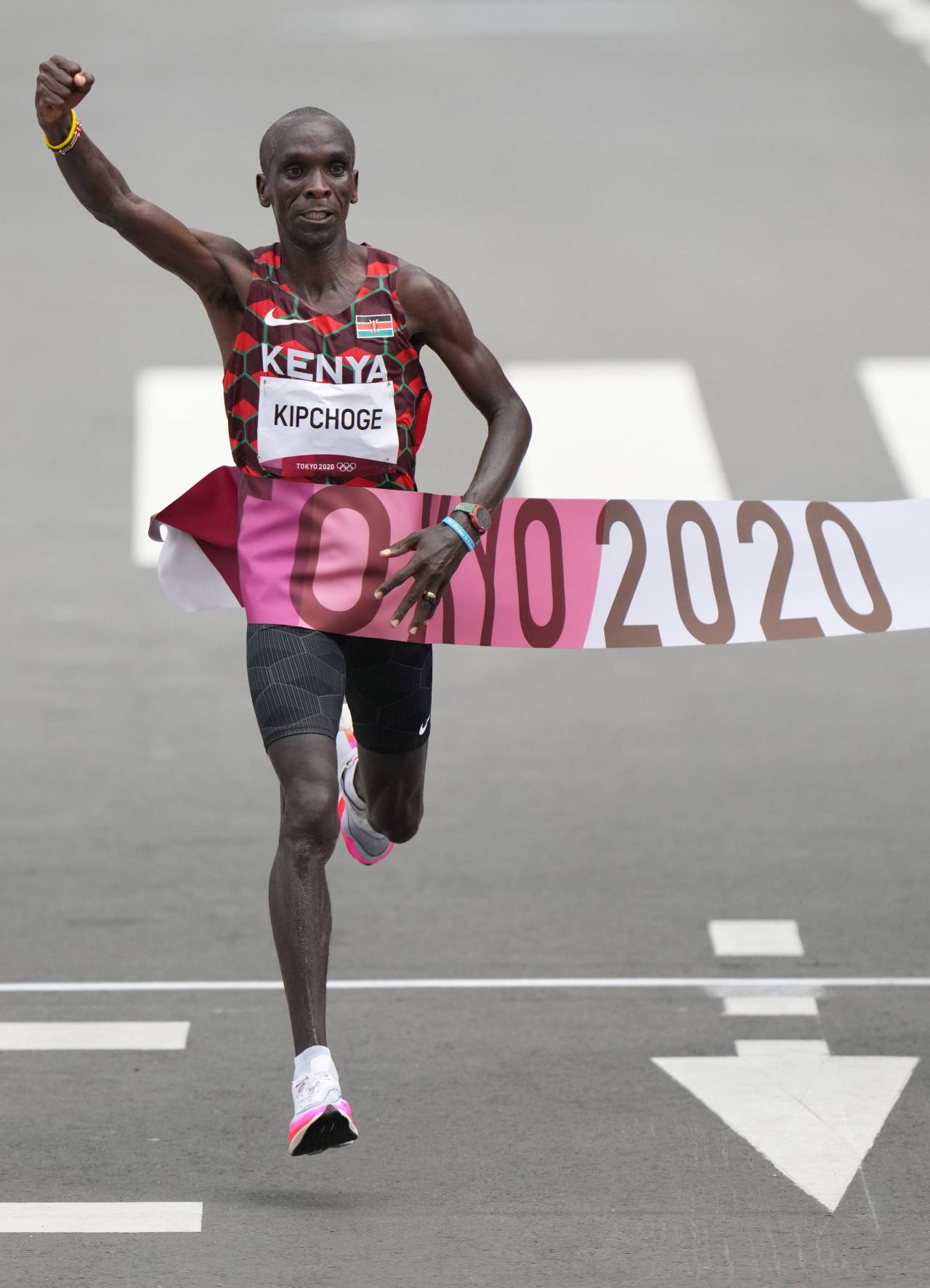 Eliud Kipchoge: «Los kenianos corremos por cultura, vivimos en altitud y tenemos la resistencia necesaria para largas distancias» 6 Eliud Kipchoge (Foto: Cordon Press)