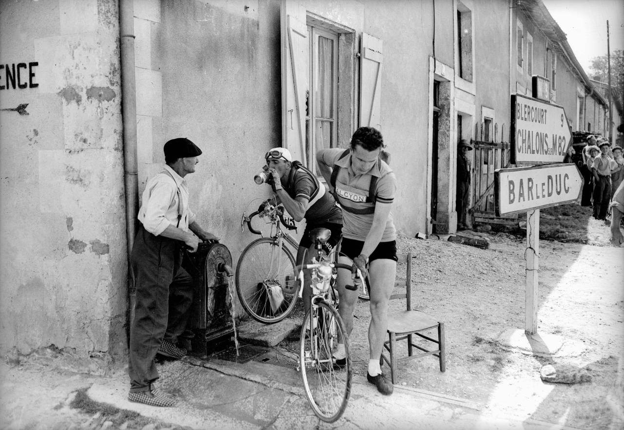 Los gregarios más esclavos de la historia del ciclismo 9 Andrea Carrea, gregarios (Foto: Cordon Press)